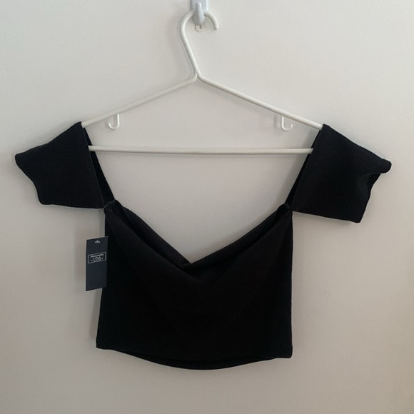 [L] NWT A&F off the shoulder top - Picture 4 of 7